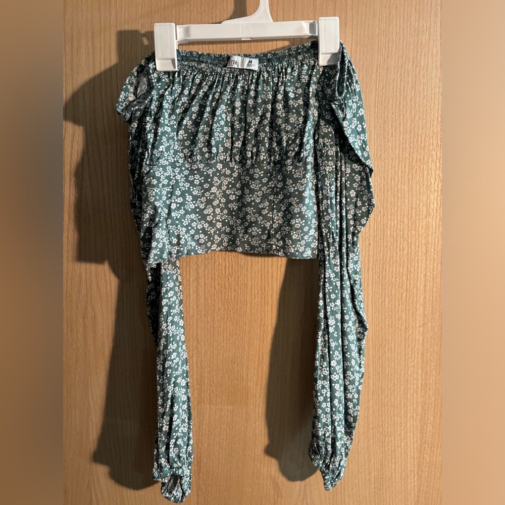 Off the shoulder floral green cropped top